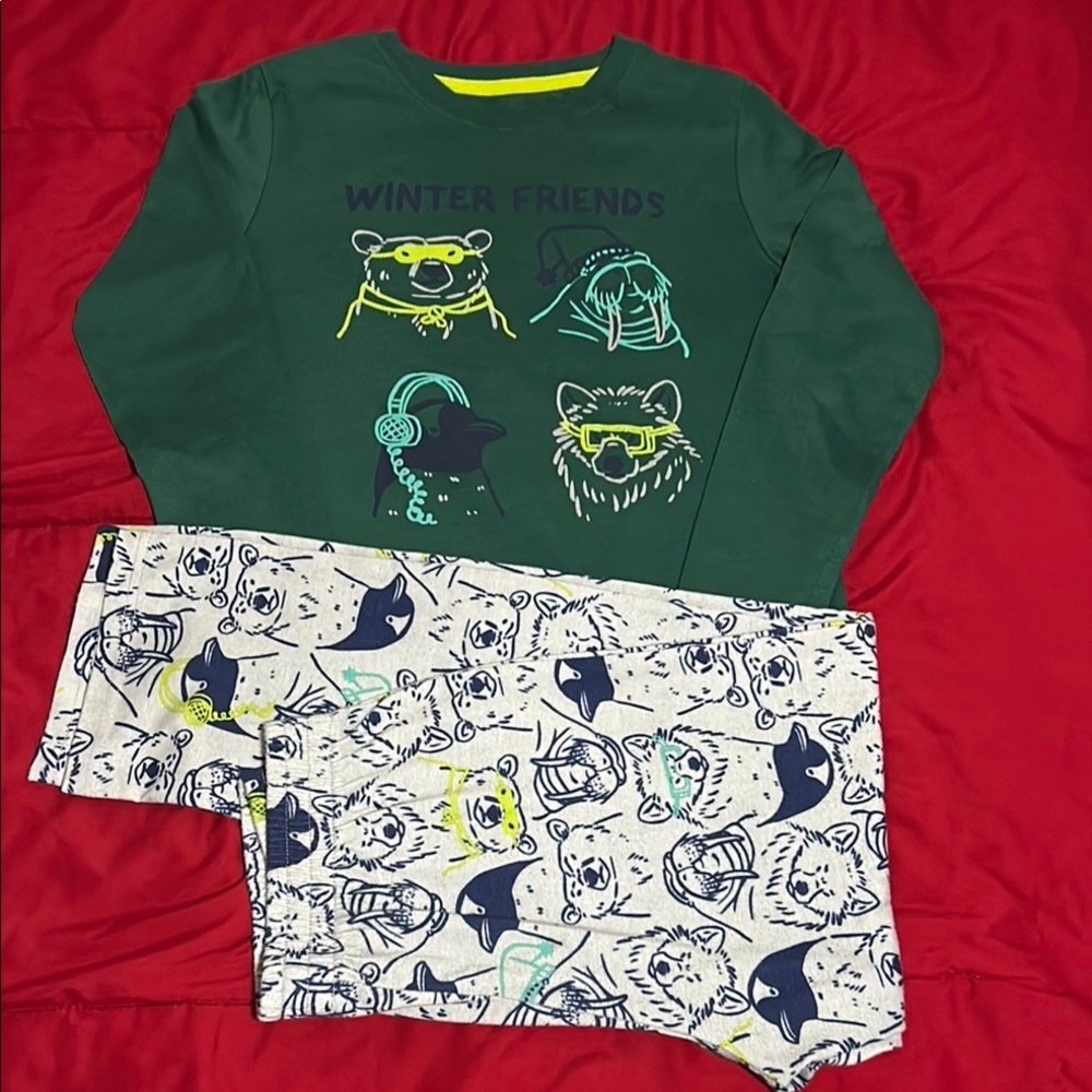 Cat & Jack Kids Winter Friends Pajama Set Medium